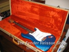 Fender Stratocaster - Reissue Strat Colors — 1983%20%2762%20LPB