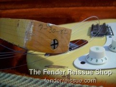 Fender Stratocaster - Reissue Strat Necks — 7 30 82 V000559