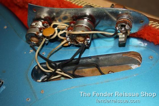 1988 Fender '62 Reissue Jazz Bass - SOLD. — 018 7