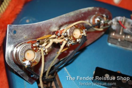 1988 Fender '62 Reissue Jazz Bass - SOLD. — 020 7