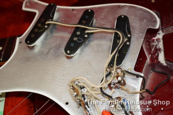 1982 Fender '62 Reissue Stratocaster. SOLD — 023 12