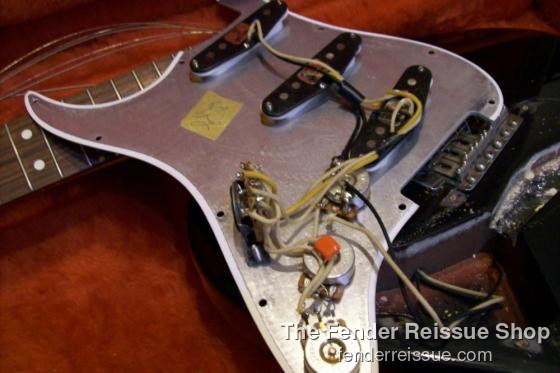 1989 Fender '62 Reissue Stratocaster - SOLD. — 100 0251