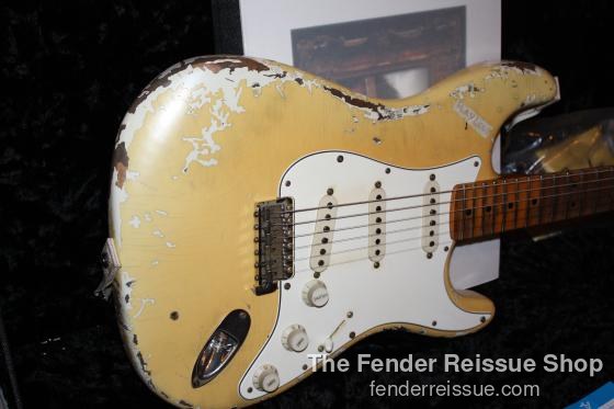 Fender Custom Shop Yngwie Malmsteen Play Loud Stratocaster SOLD. — 262