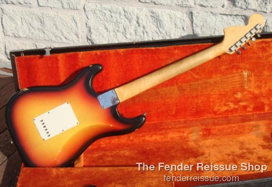 fender 1965 stratocaster back in sunburst strat